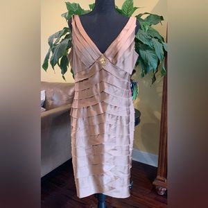 Jones New York Gold Embellished Cocktail Layered Sheath- size 12